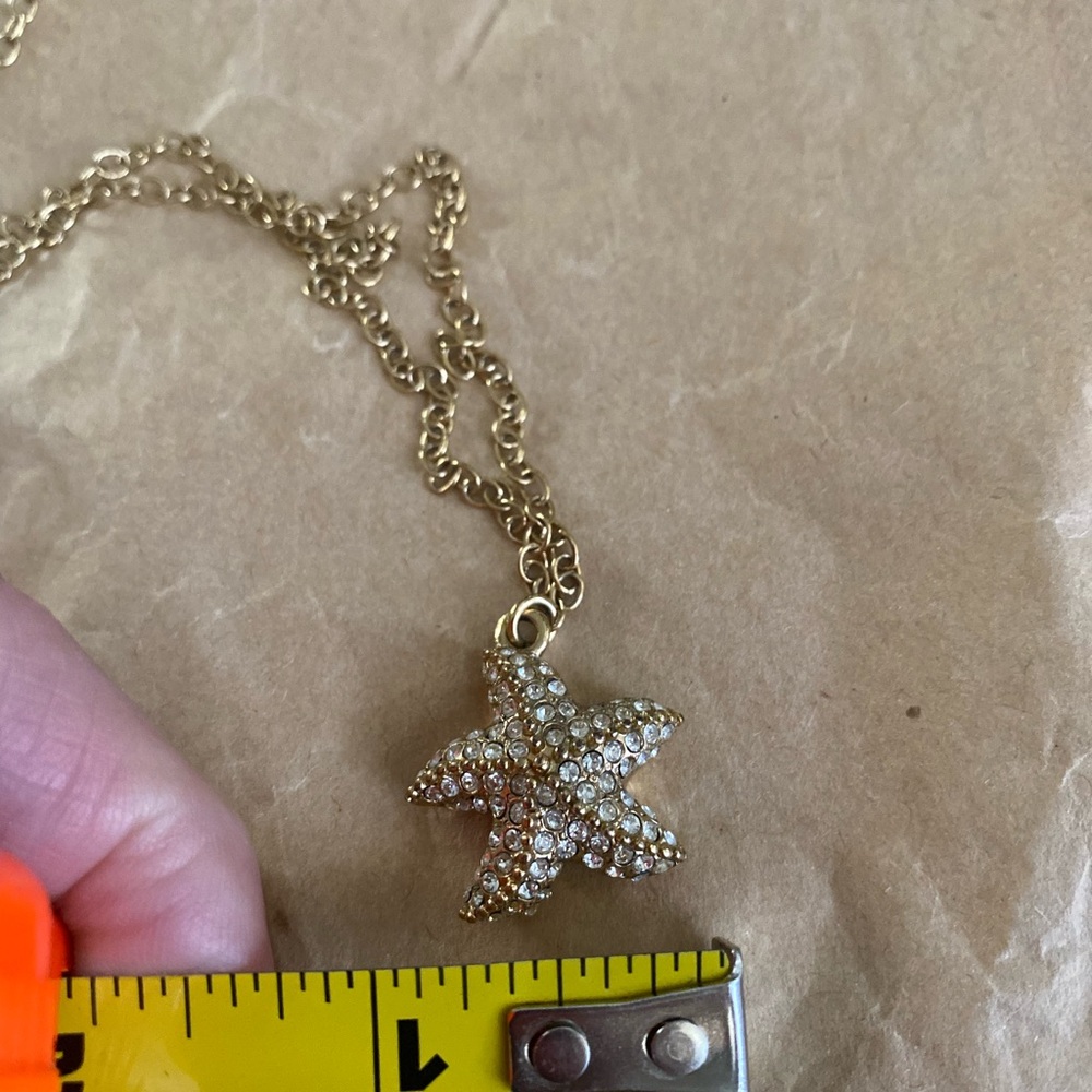 J Crew star fish sea shell  Womens Pendant W Crystals Necklace EUC  quality pc